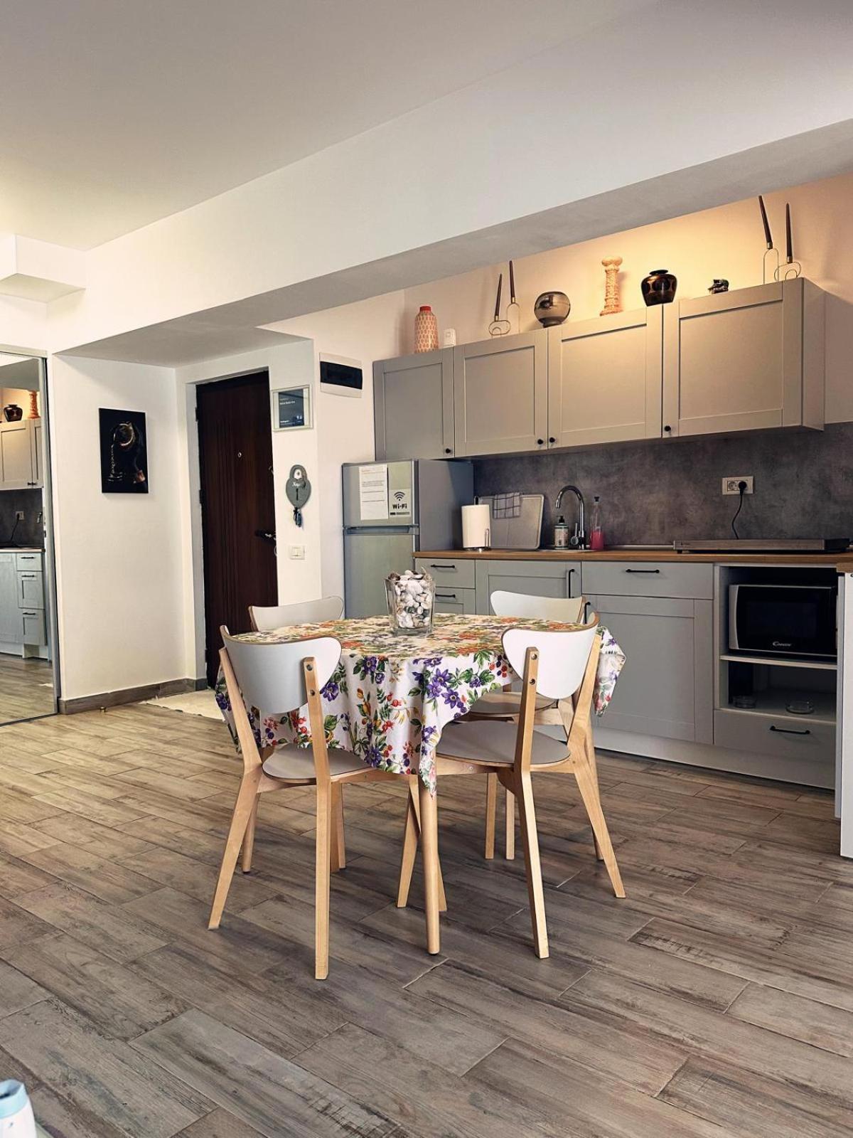 Rohan Studio One Aparthotel Năvodari Екстериор снимка